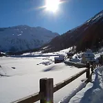Roberta Alpine Adults Only ليفينو