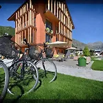 Roberta Alpine Adults Only ليفينو