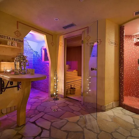 Roberta Alpine Adults Only